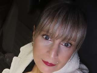 BRENDA77 amateur webcam photo