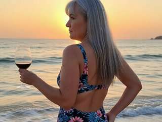 GRANDMILF amateur webcam photo