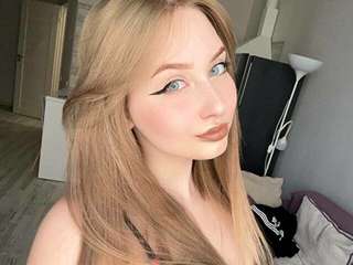 LUXURYCUTIE amateur webcam photo
