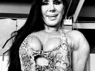 MUSCLELATINA amateur webcam photo