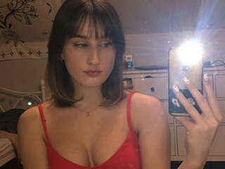 OLIVIAAA amateur webcam photo