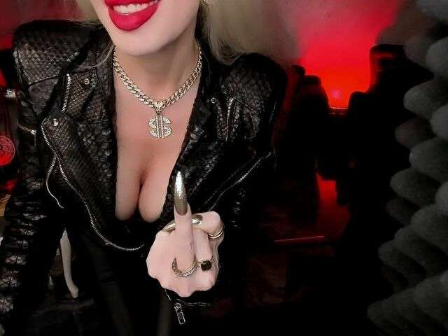 CRUELFINDOM free sexy photo