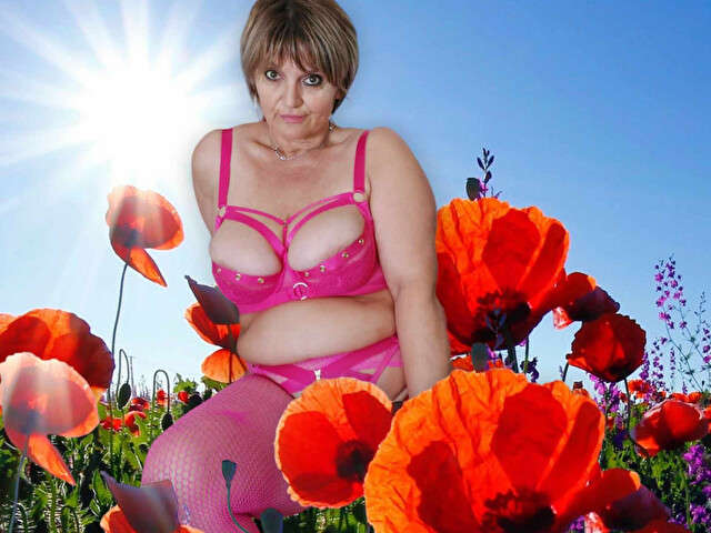 MILFHANNE free hard sexy photo