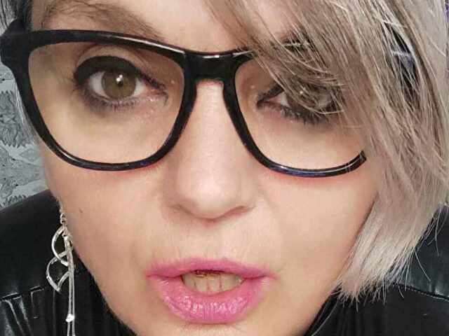 MILFHANNE free sexy photo