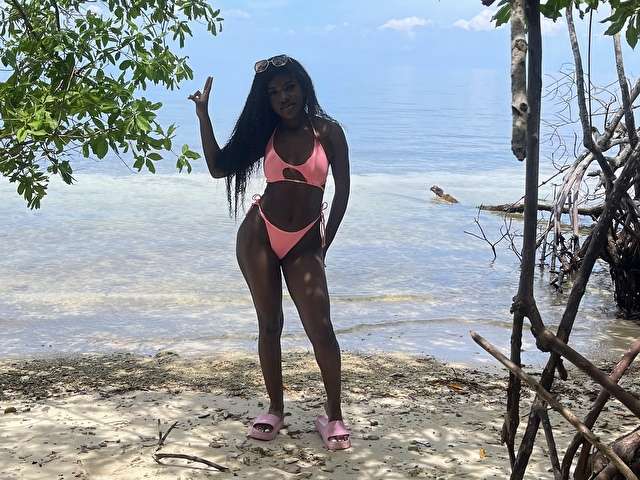 EBONYJOLLY free sexy photo