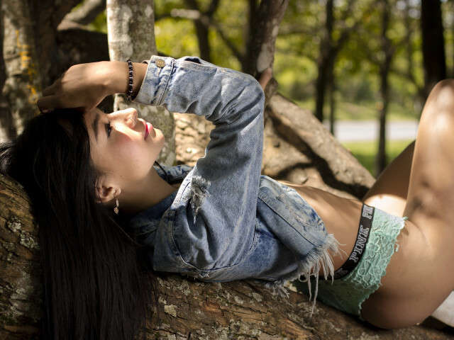 XCANDYALEJA free hard sexy photo