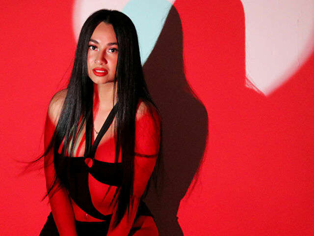 XCANDYALEJA free sexy photo