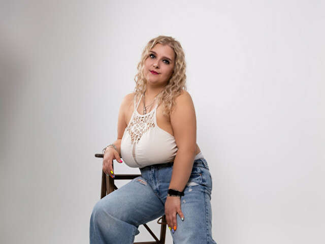 BOOMBOCHKA free sexy photo