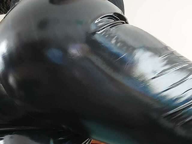 GINA free sexy photo