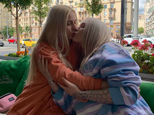 YOOURDREAMM free hard sexy photo