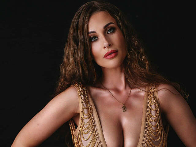 MIKALOVELY free hard sexy photo