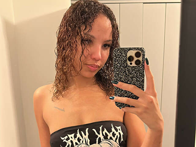 ROMYINDY free sexy photo