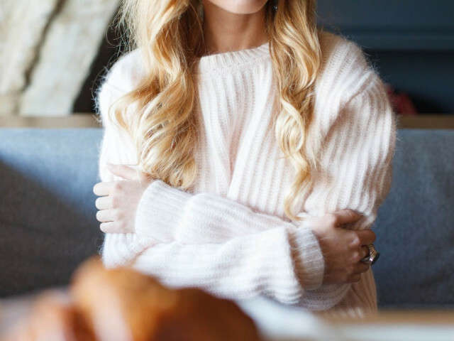 8USTYJ0ELLE free sexy photo
