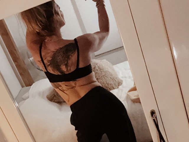 CYBERCHICKIE free sexy photo