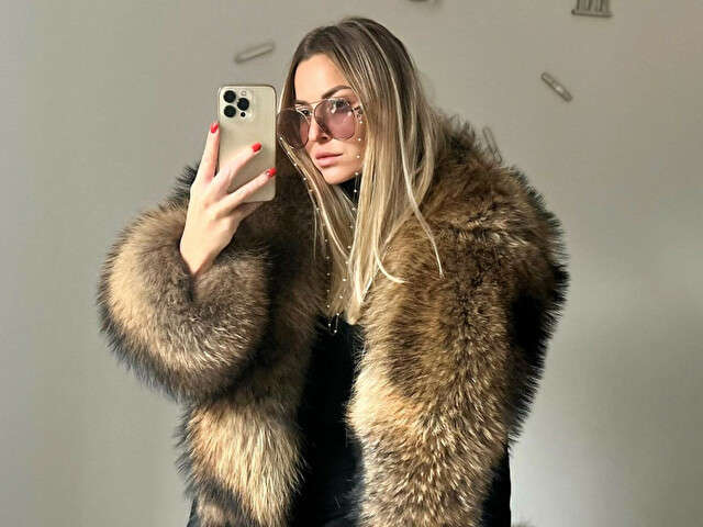 ISELINELLE free sexy photo