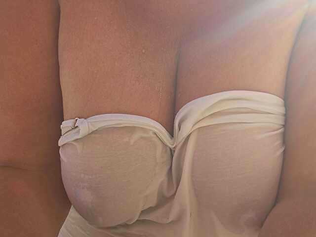 MILFLOLA free hard sexy photo