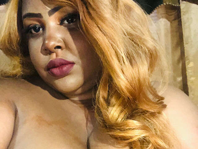 TRINAFOXX free sexy photo