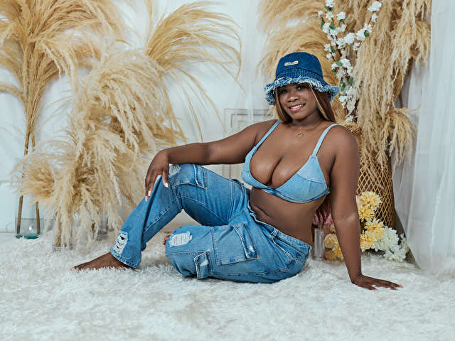 CORALBROWWN free sexy photo