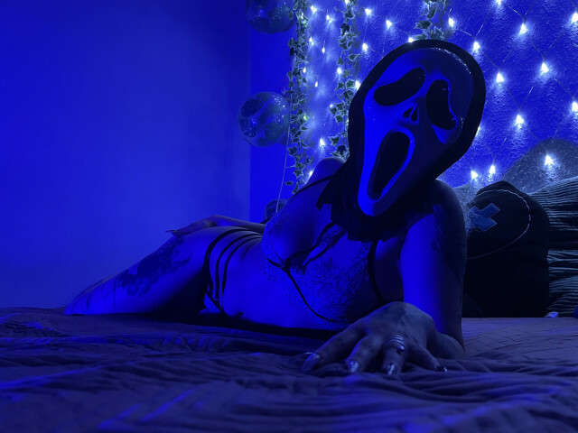 LARAROMANOV free sexy photo