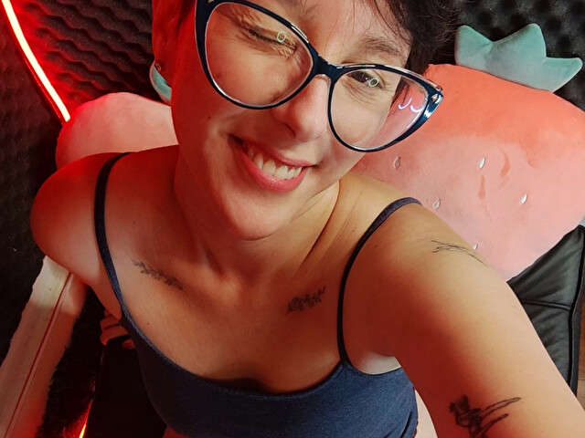 MAHINA84 free sexy photo