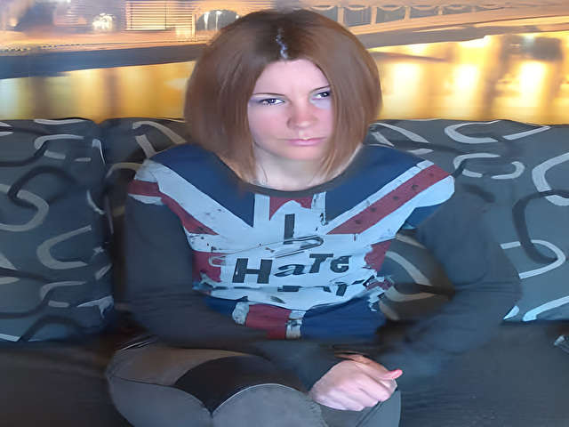 AMBERWALLET free sexy photo
