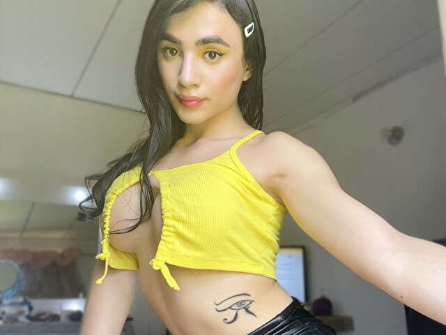 SARAHH free hard sexy photo