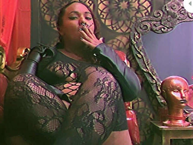 SLAVEMESSY free sexy photo