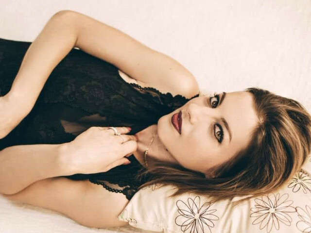 ANYASTARS free sexy photo