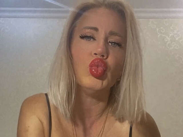 FITMILF free sexy photo