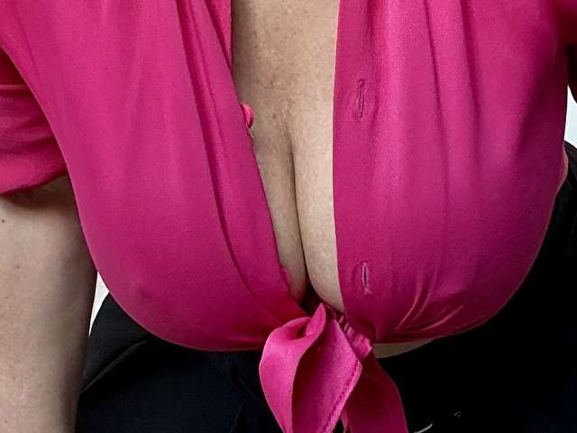 ADELEMILF free sexy photo