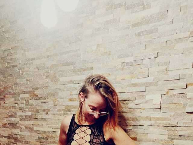 LOU1986 free sexy photo