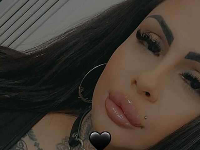 DENYCHANTALL1 free sexy photo