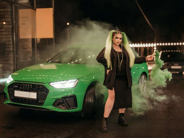 MAYBEYESS free sexy photo