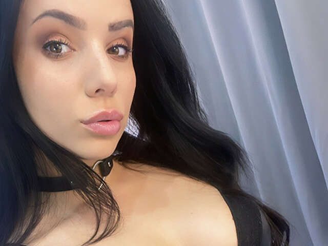 MELANIELIPPS free sexy photo