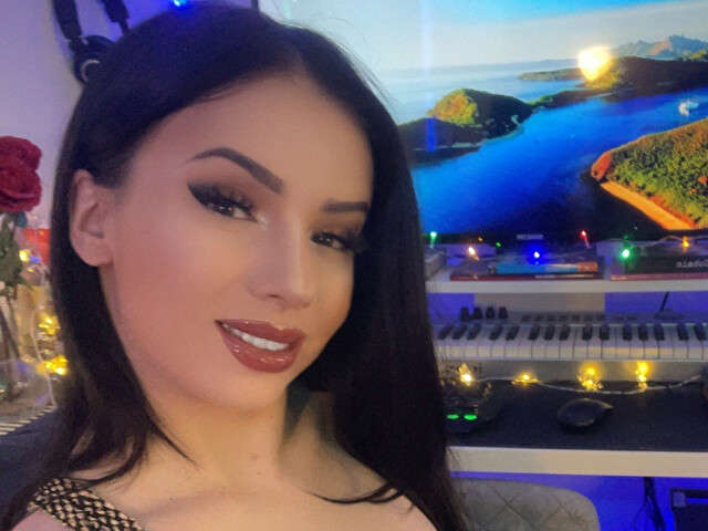 MELANIELIPPS free sexy photo