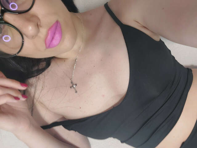 ISABELLEJ free sexy photo