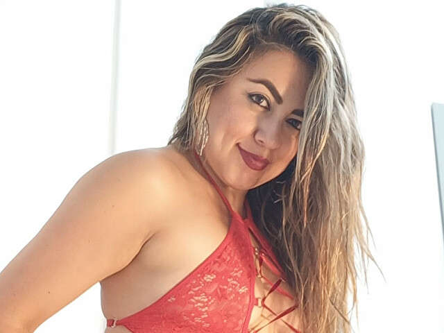 AMANDALEEON free hard sexy photo