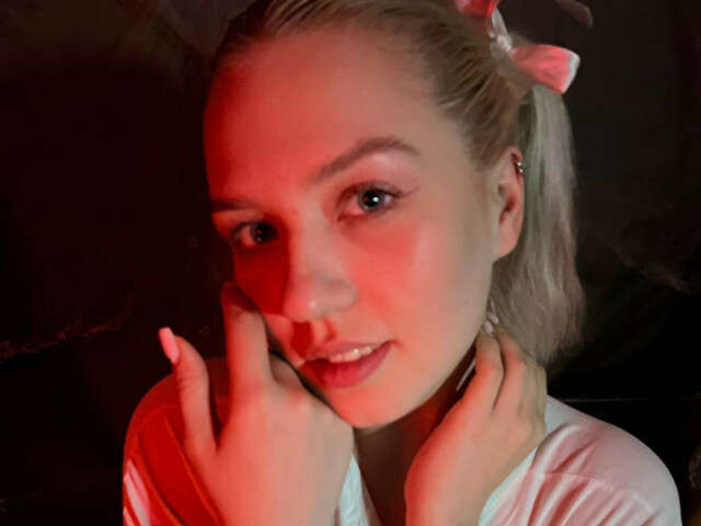 BETTYMOON free sexy photo