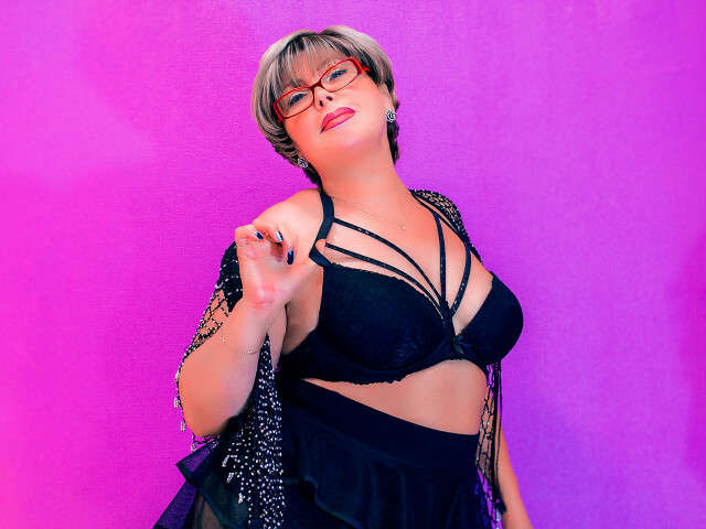 HAPPYWOMAN free hard sexy photo