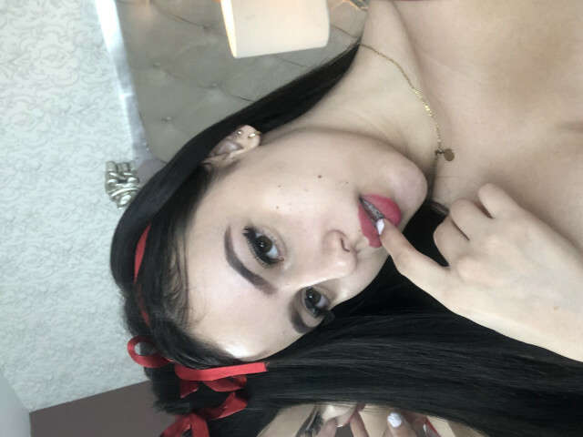 MISSYHIGHINS free sexy photo