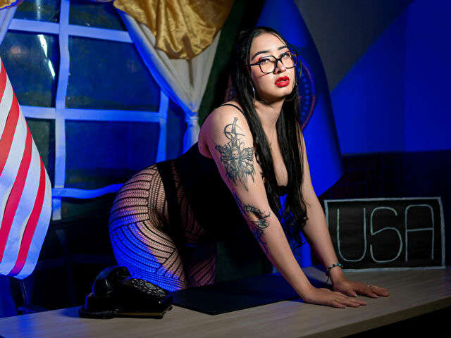 BRENDAA free sexy photo