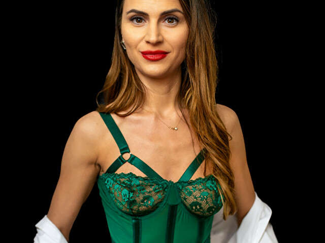 SHYLOVEE free sexy photo