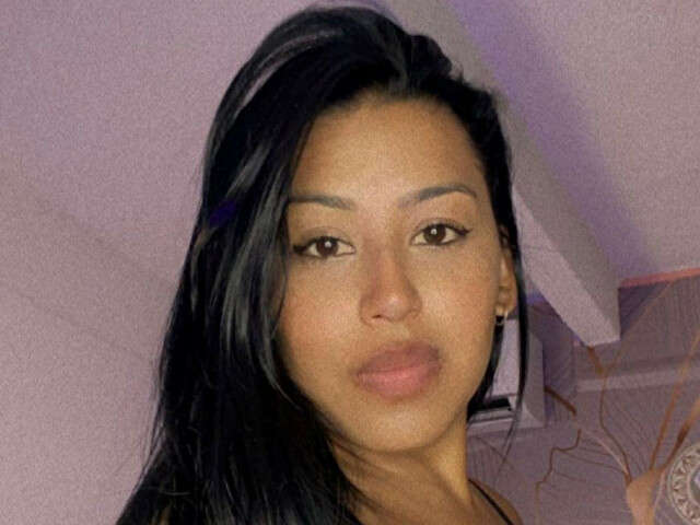KYLERUNA free sexy photo