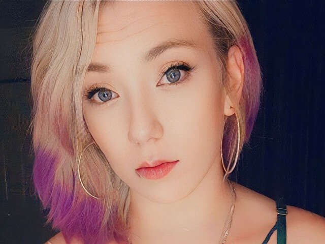 ELIZALACEE free sexy photo