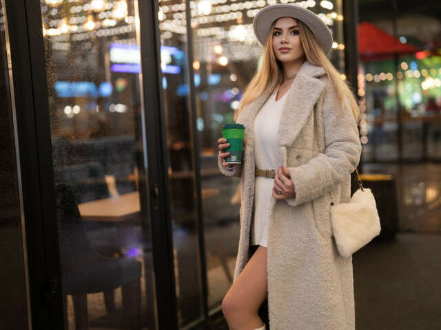 LOVECHARIOT free sexy photo