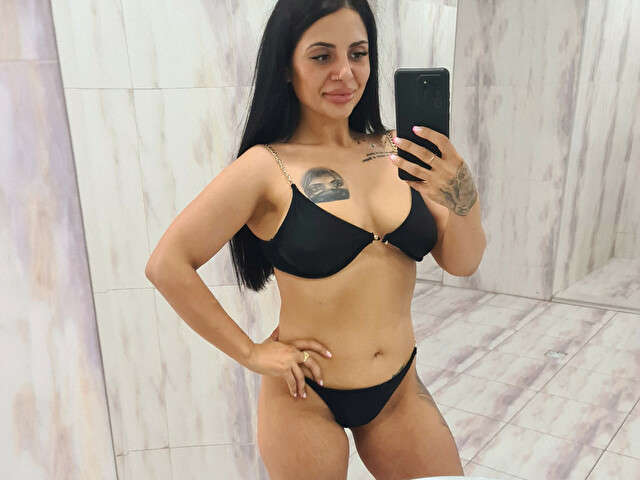 EVELYNNE free sexy photo