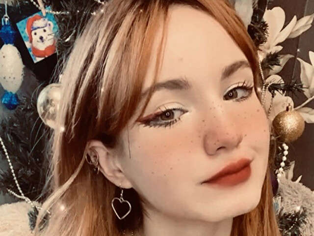 GRACEFULFOXY free sexy photo