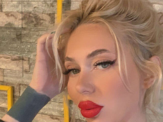 SWEETYLUCI free sexy photo
