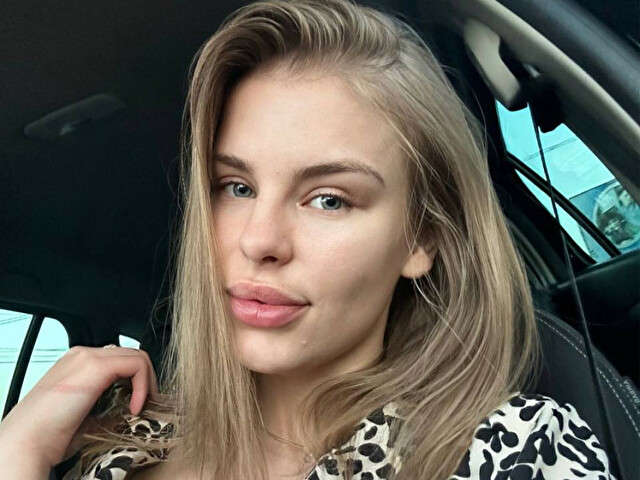 SWEETKARINA free sexy photo
