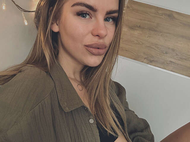 SWEETKARINA free sexy photo
